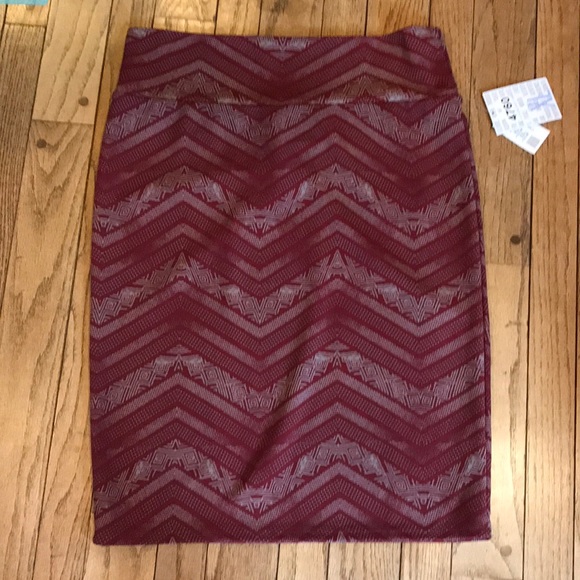 LuLaRoe Dresses & Skirts - BNWT Lularoe Chevron Cassie Pencil Skirt LuLaRoe Dresses & Skirts - BNWT Lularoe Chevron Cassie Pencil Skirt